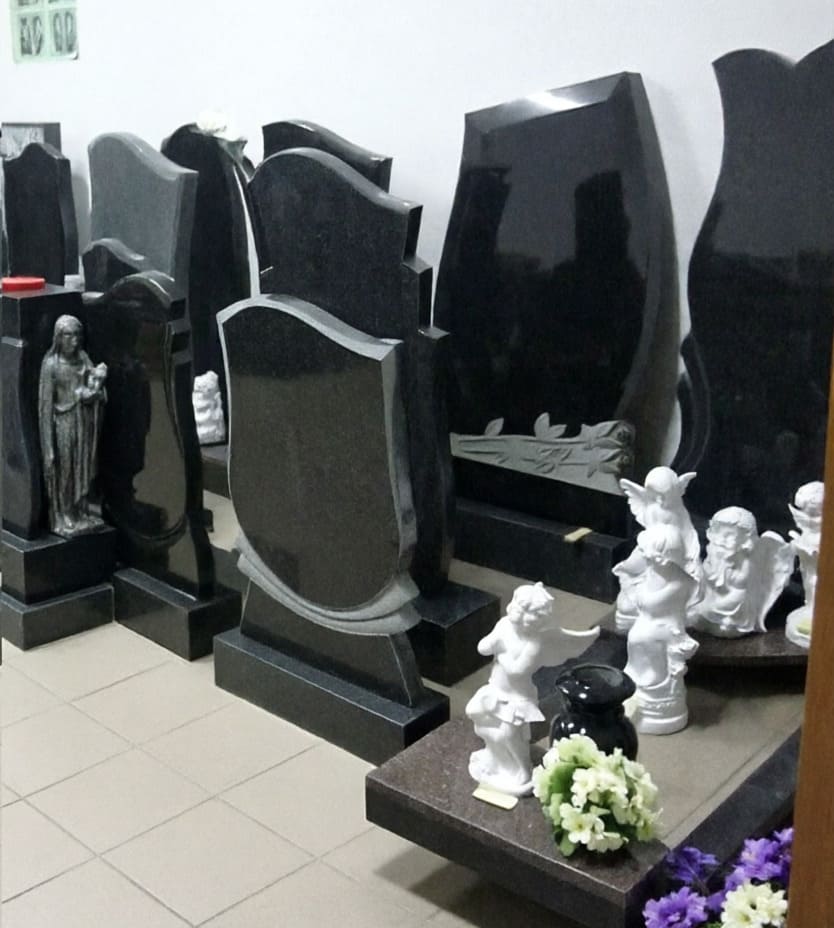 Памятники